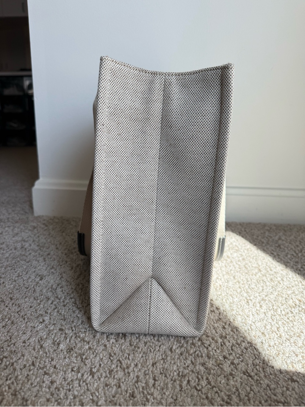 Chloe Woody Medium Tote - Picture 4 of 16